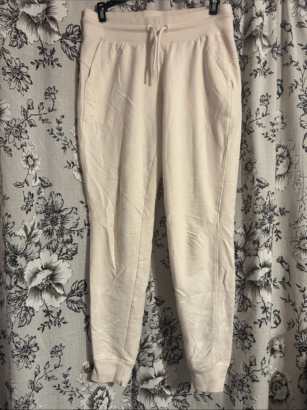 Women’s jogger sweatpants